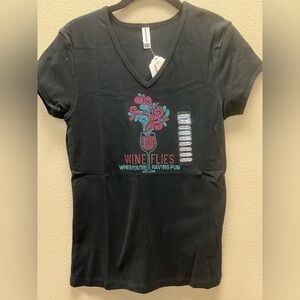 Chris’ & Stuff - New With Tags Medium Black Graphic V-Neck Women's Top